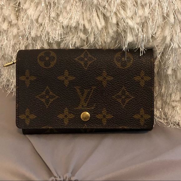 Louis Vuitton Handbags - Louis Vuitton Porte Monnair wallet